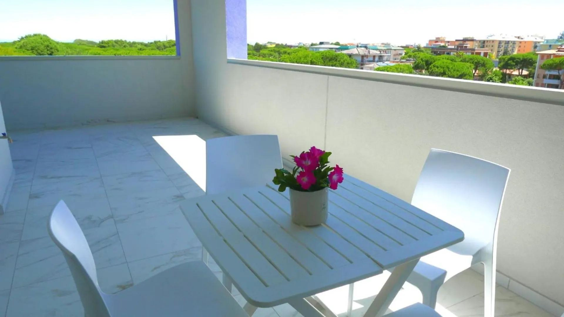 Apartment Modern Comfort In Bibione Center Italy