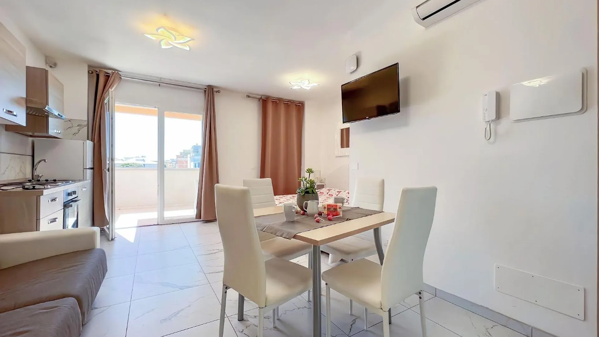 Modern Comfort In Bibione Center Italy