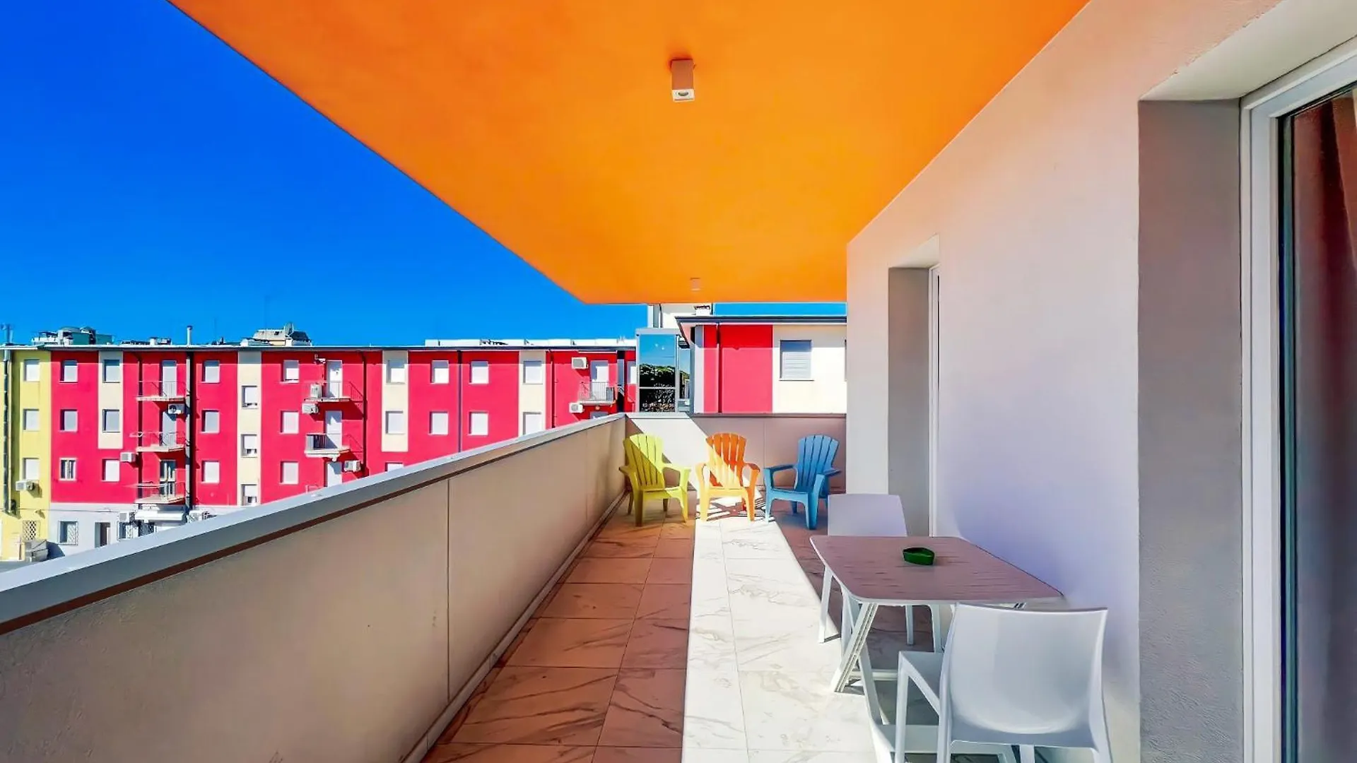 Modern Comfort In Bibione Center Apartment